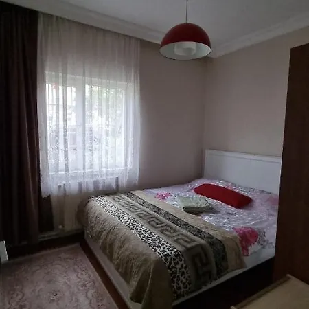 Lovely 2 Bedroom Flat In The Center
